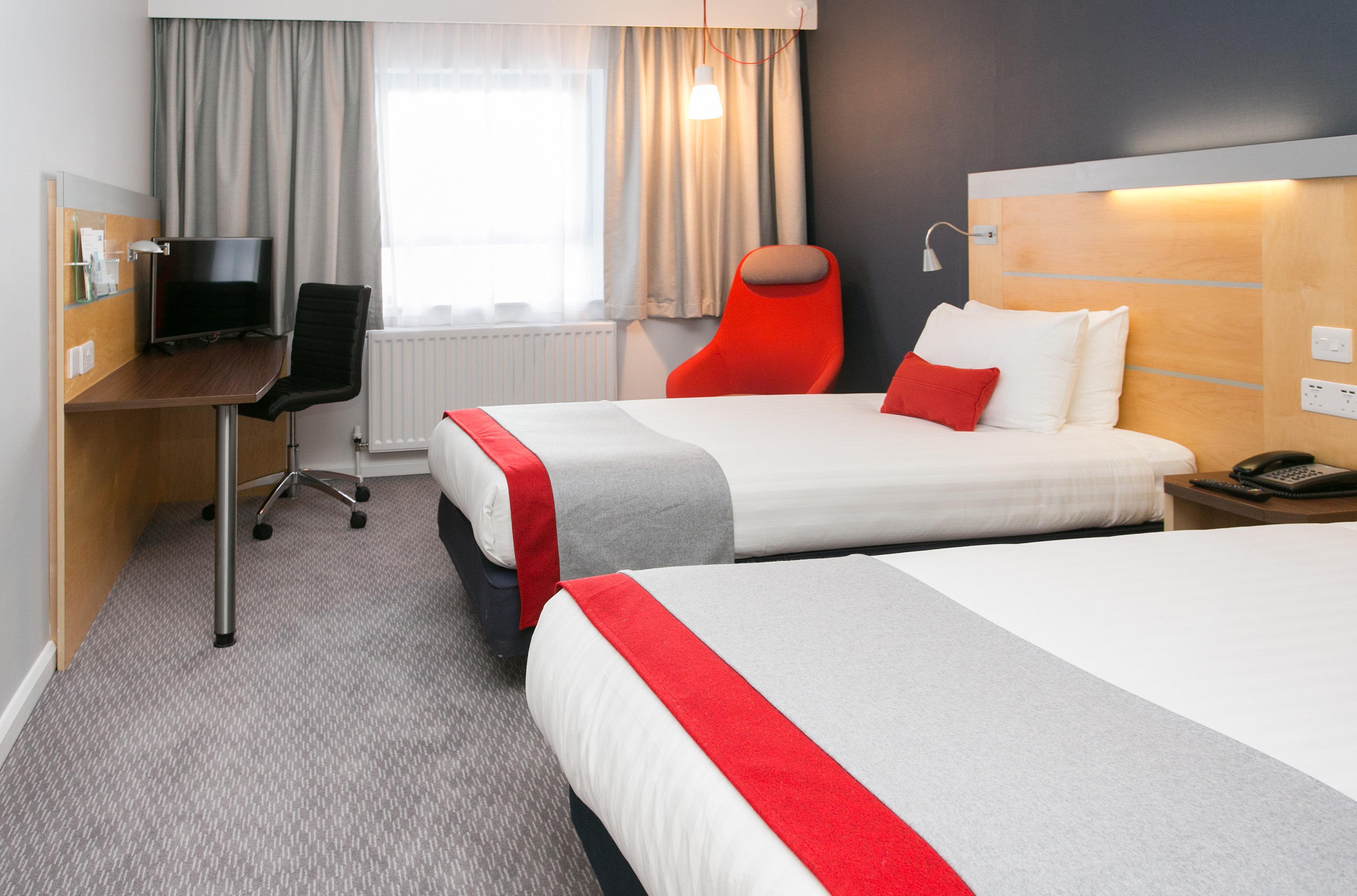 Holiday Inn Express Antrim, An Ihg Hotel Ngoại thất bức ảnh